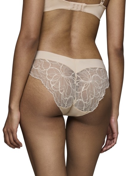 Lace panties Triumph Body Make-Up Illusion Lace Highleg Tai nude beige